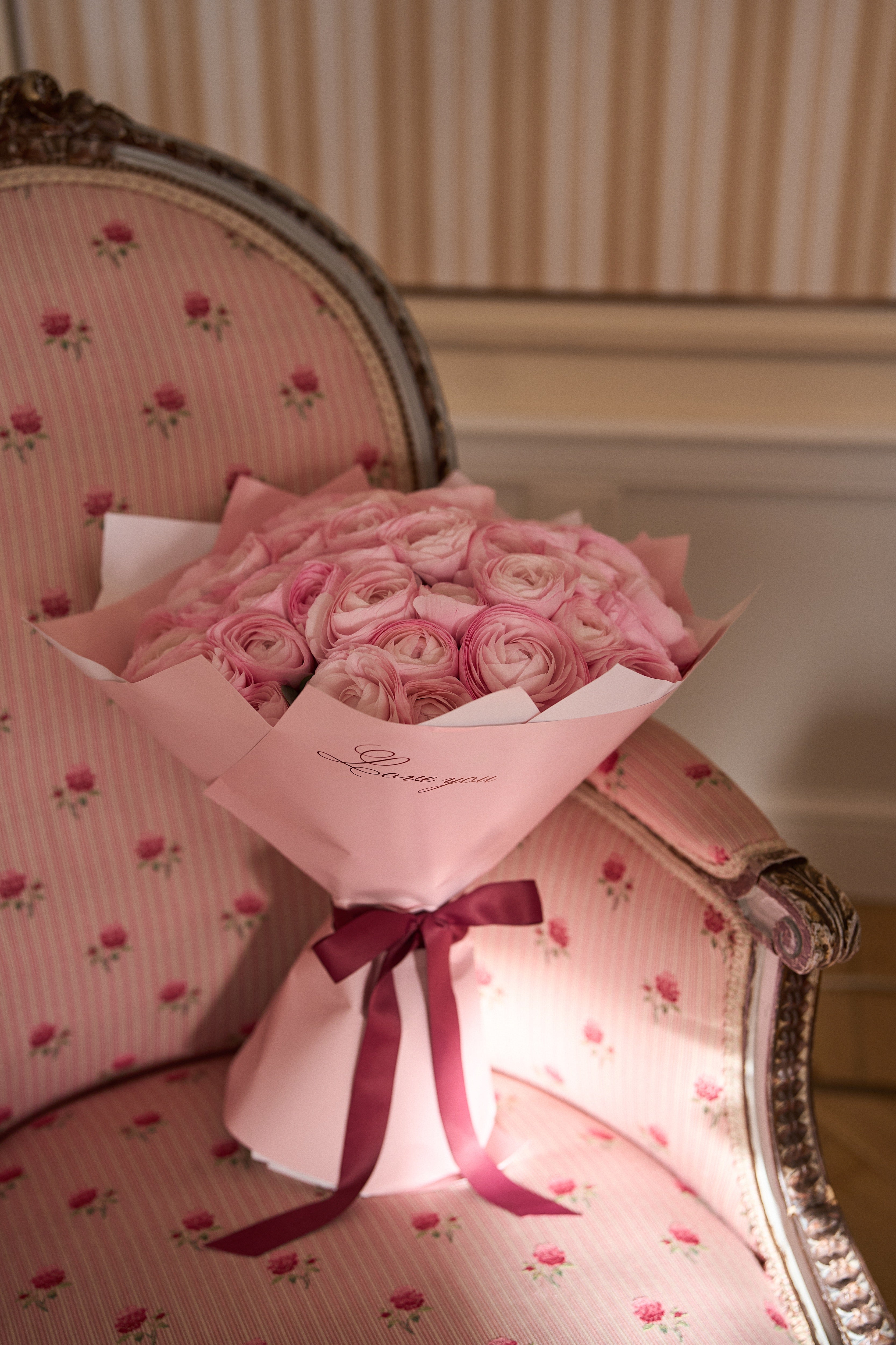 زهرة الرانونكولوس الوردية