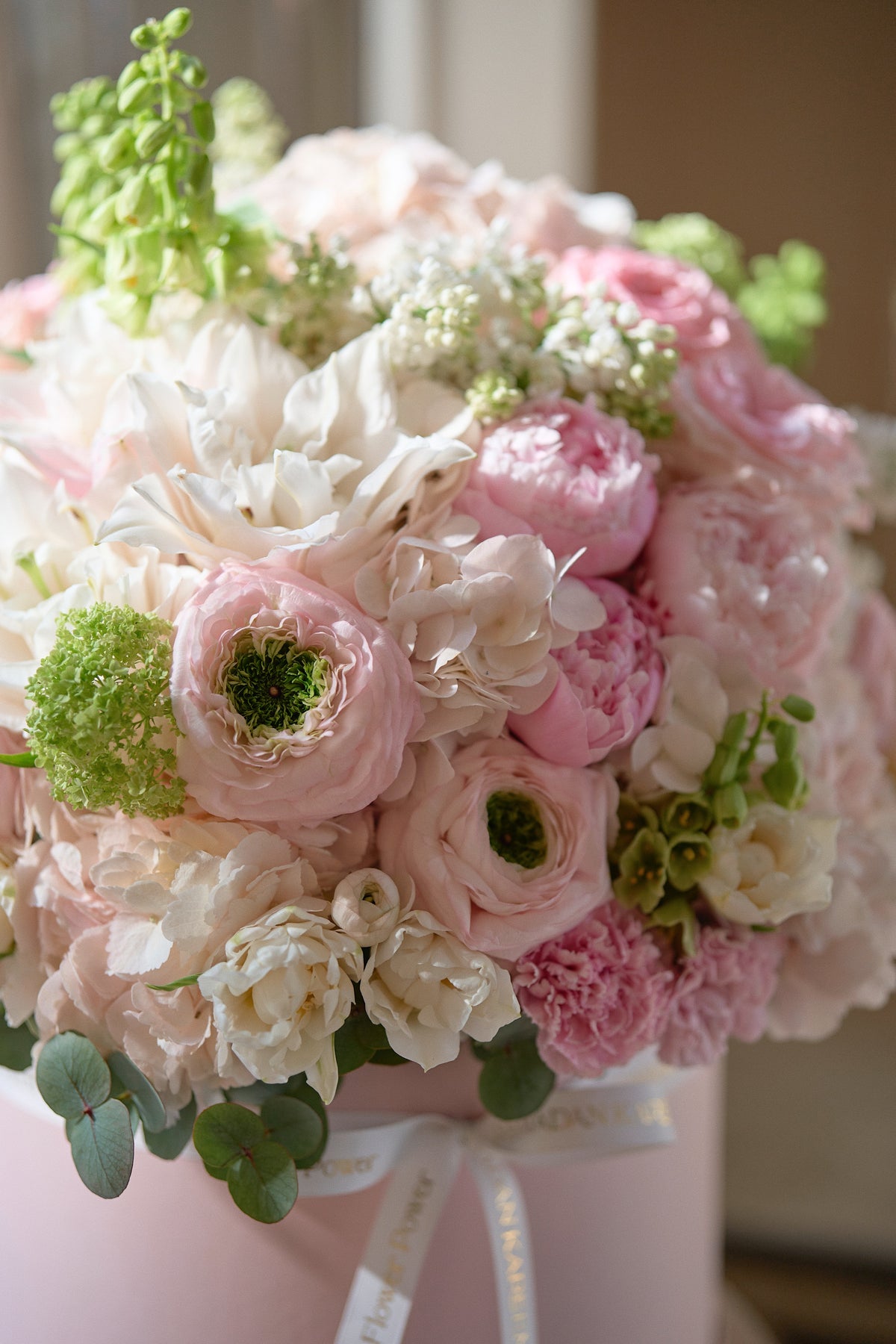 Blush Élan Flower Box