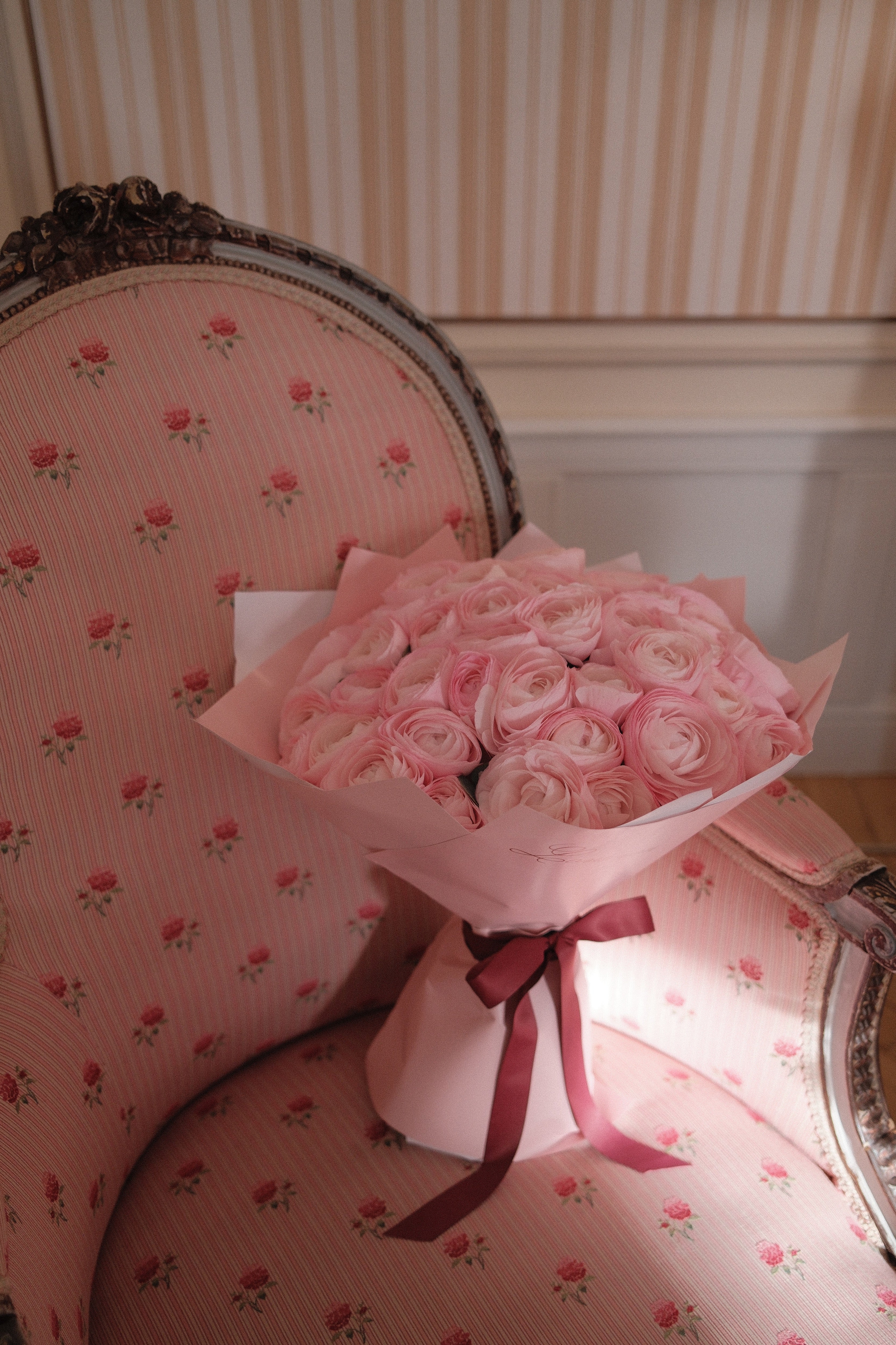 زهرة الرانونكولوس الوردية