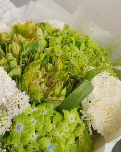 Ivory Botanique Bouquet