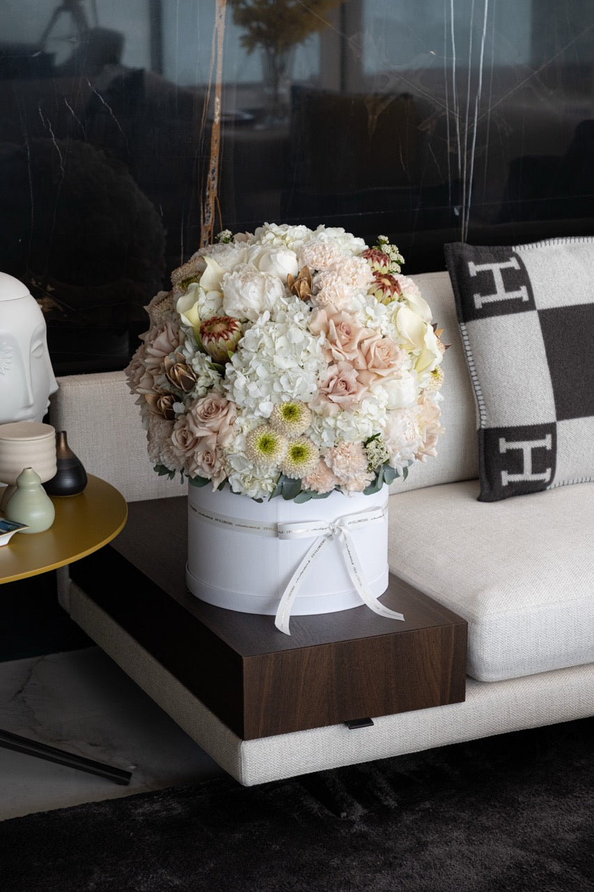 Terra Ivory Flower Box